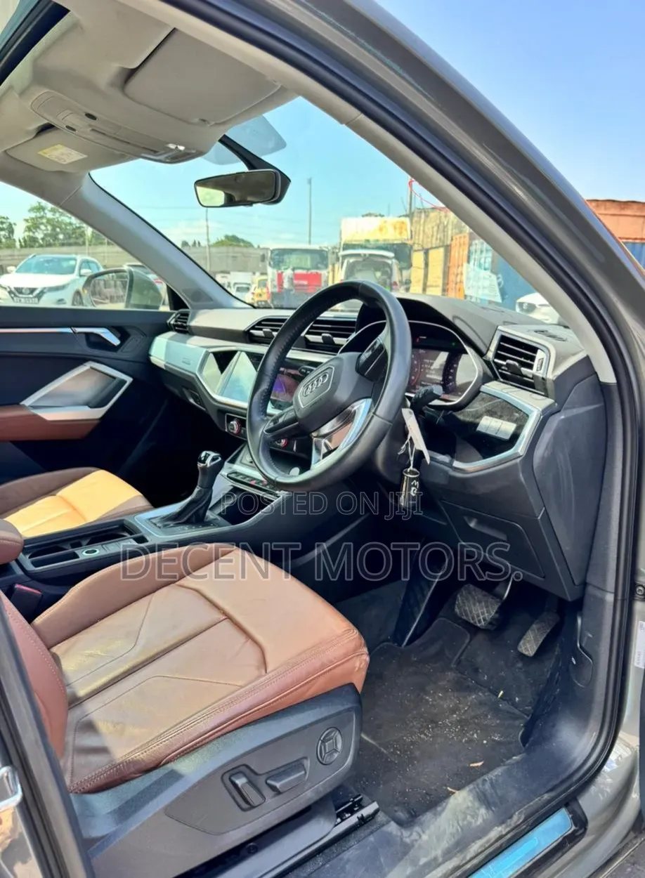 Audi Q3 2020 Brown