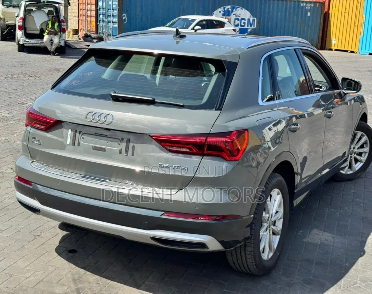 Audi Q3 2020 Brown