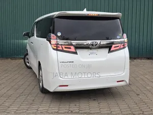 Toyota Vellfire 2018 White