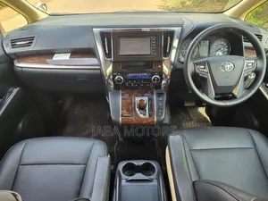 Toyota Vellfire 2018 White