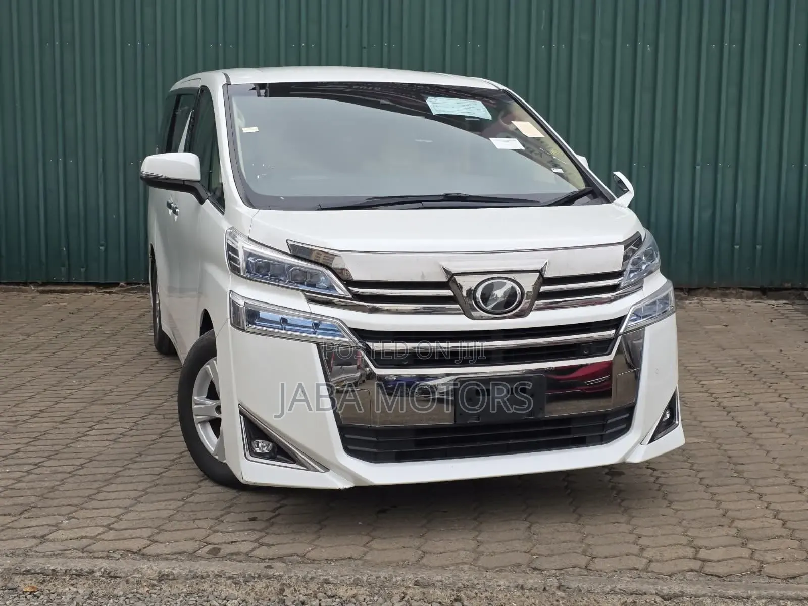 Toyota Vellfire 2018 White