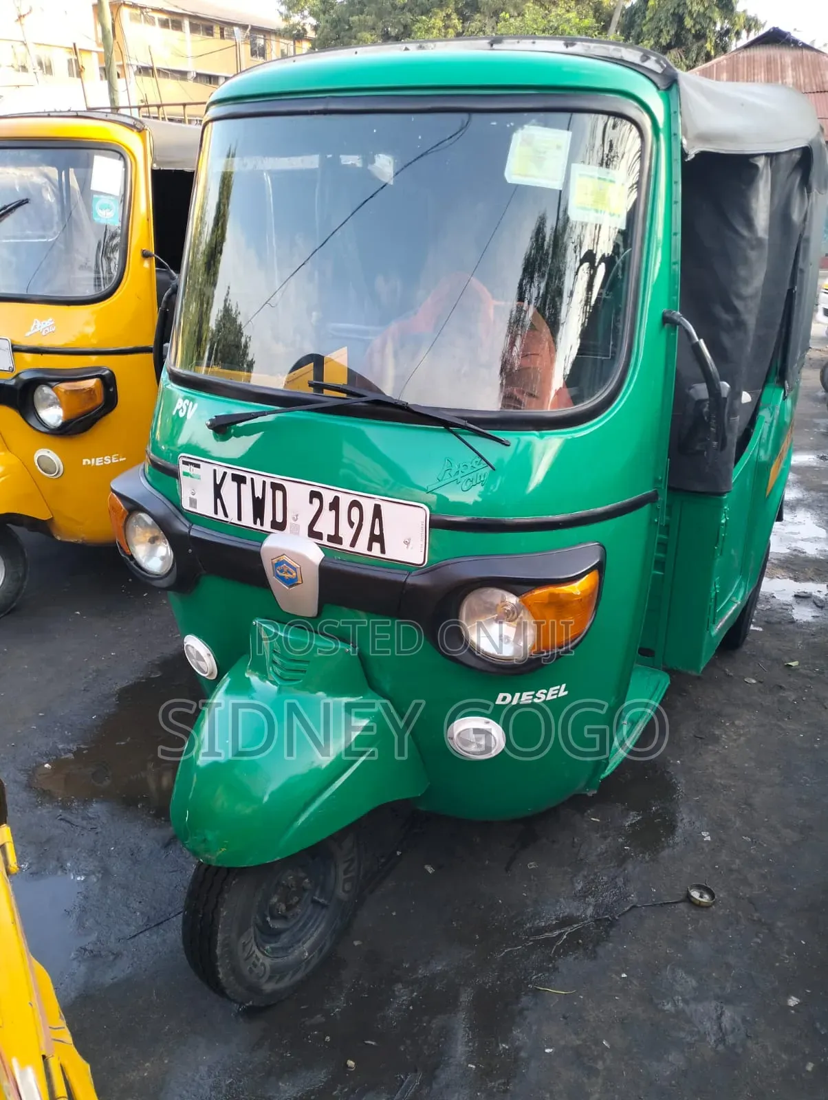 Piaggio Scooter 2024 Green