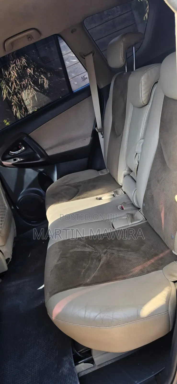 Toyota Vanguard 2012 White