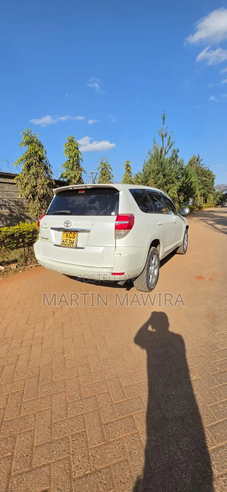 Toyota Vanguard 2012 White