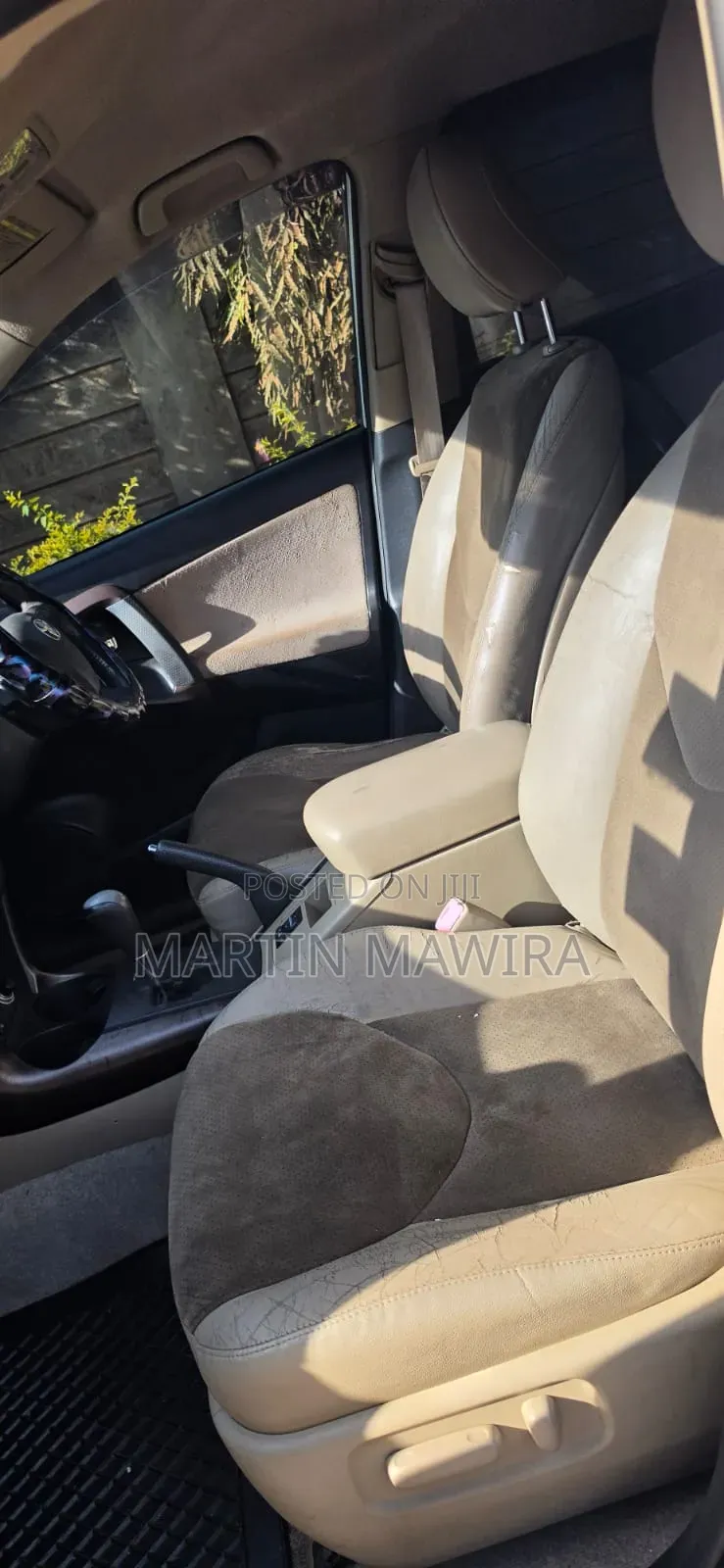 Toyota Vanguard 2012 White