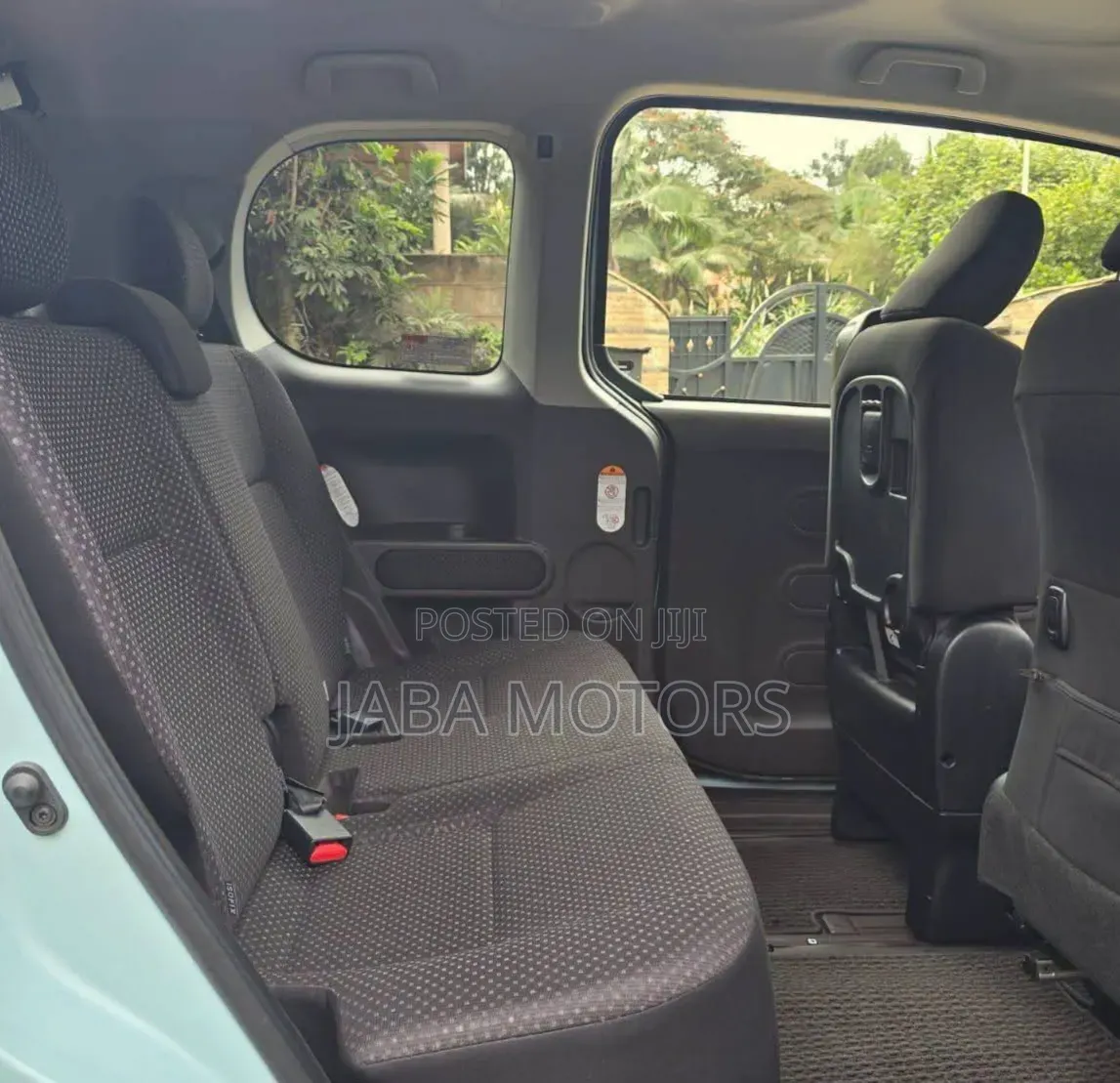 Toyota Porte 2020 Green