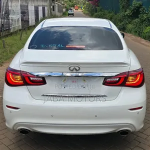 Nissan Fuga 2018 White
