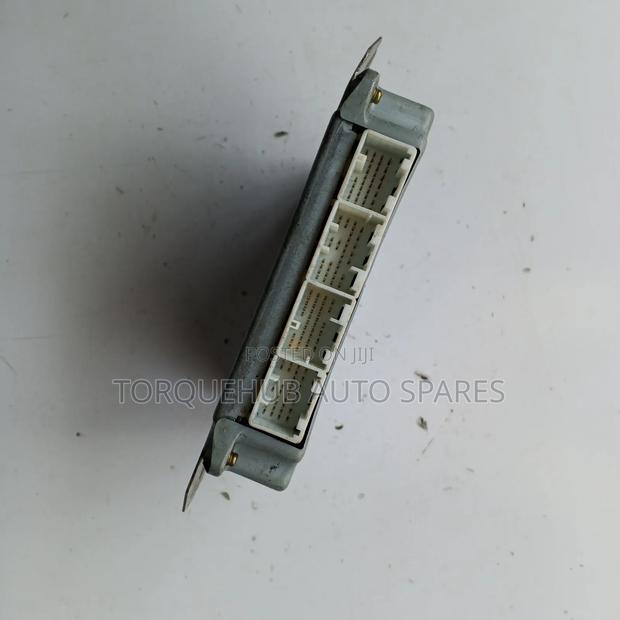 Subaru Legacy BL5 Engine Computer Unit - thumbnail 2