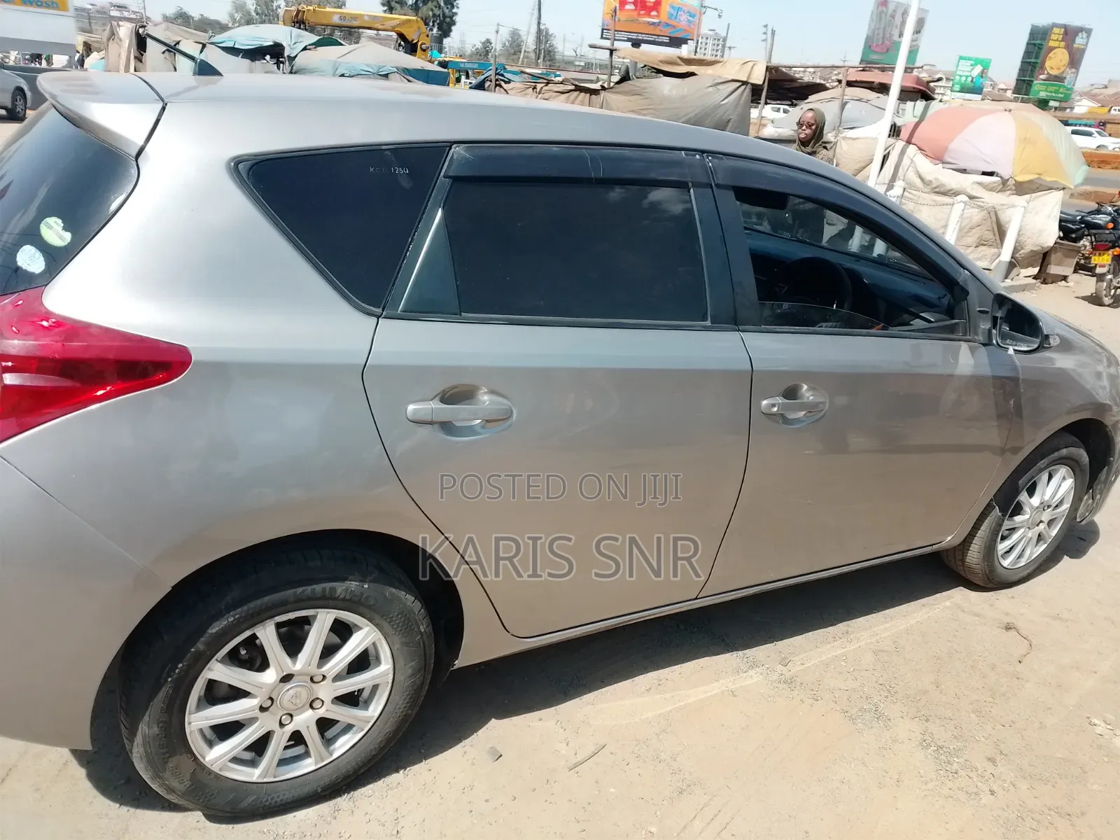 Toyota Auris 2012 Beige
