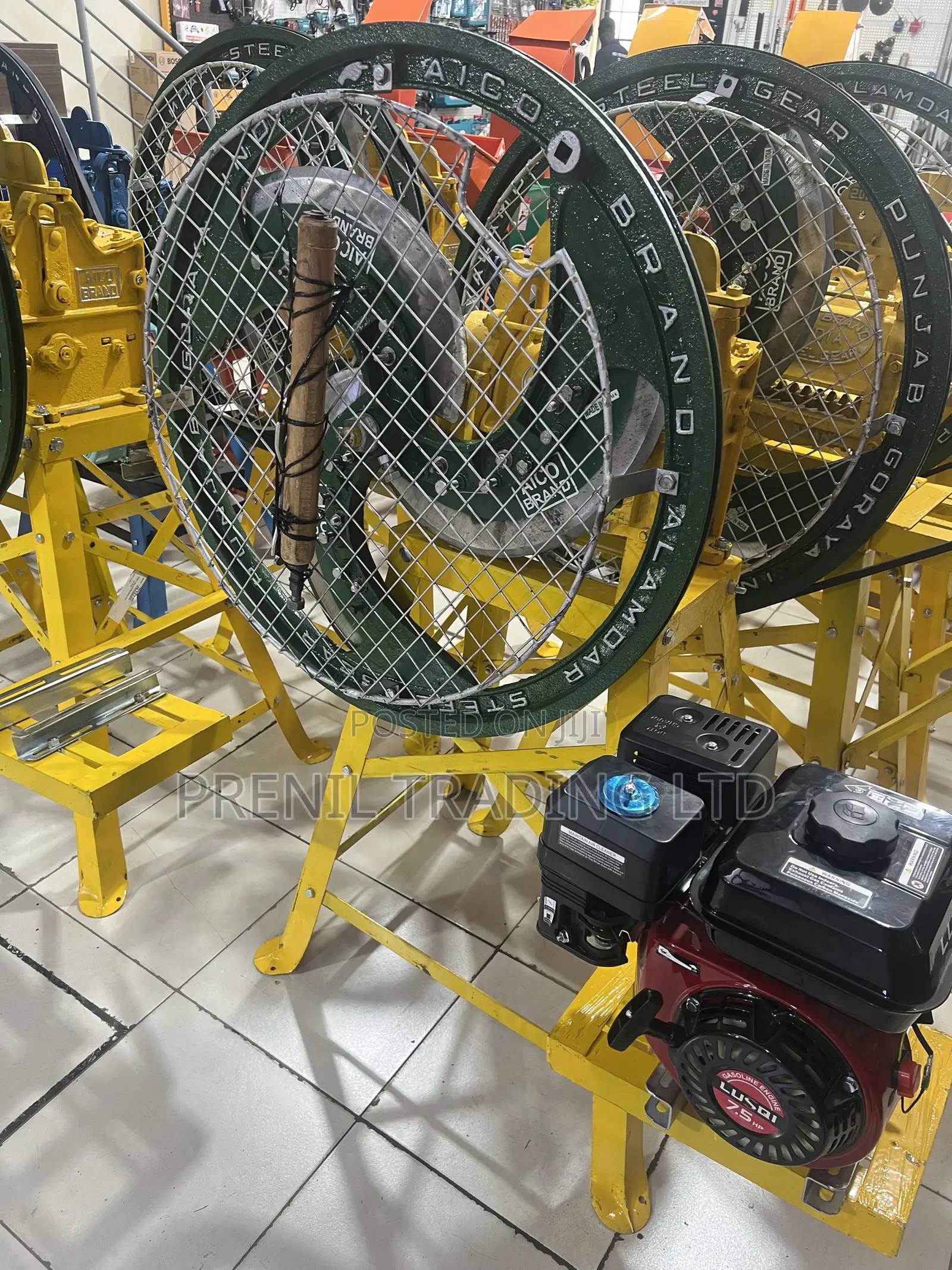 Three Blade Chaff Cutter.