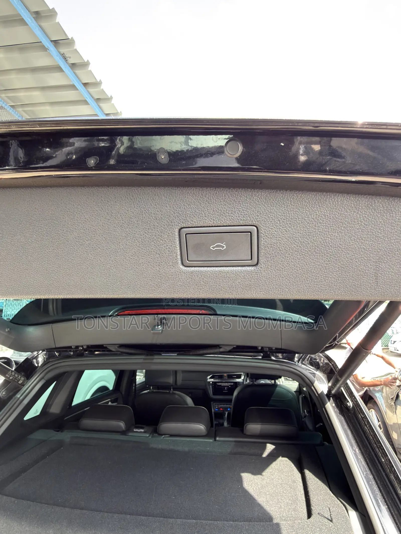 Volkswagen Tiguan 2022 Black