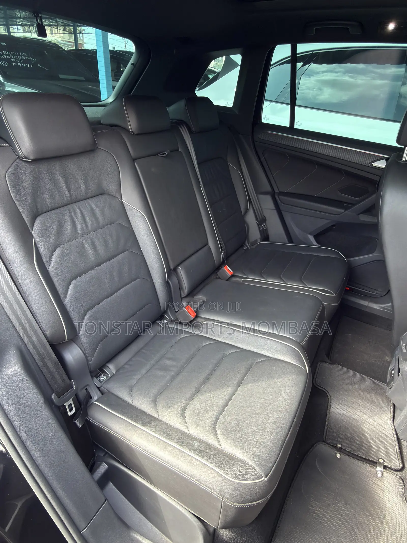 Volkswagen Tiguan 2022 Black