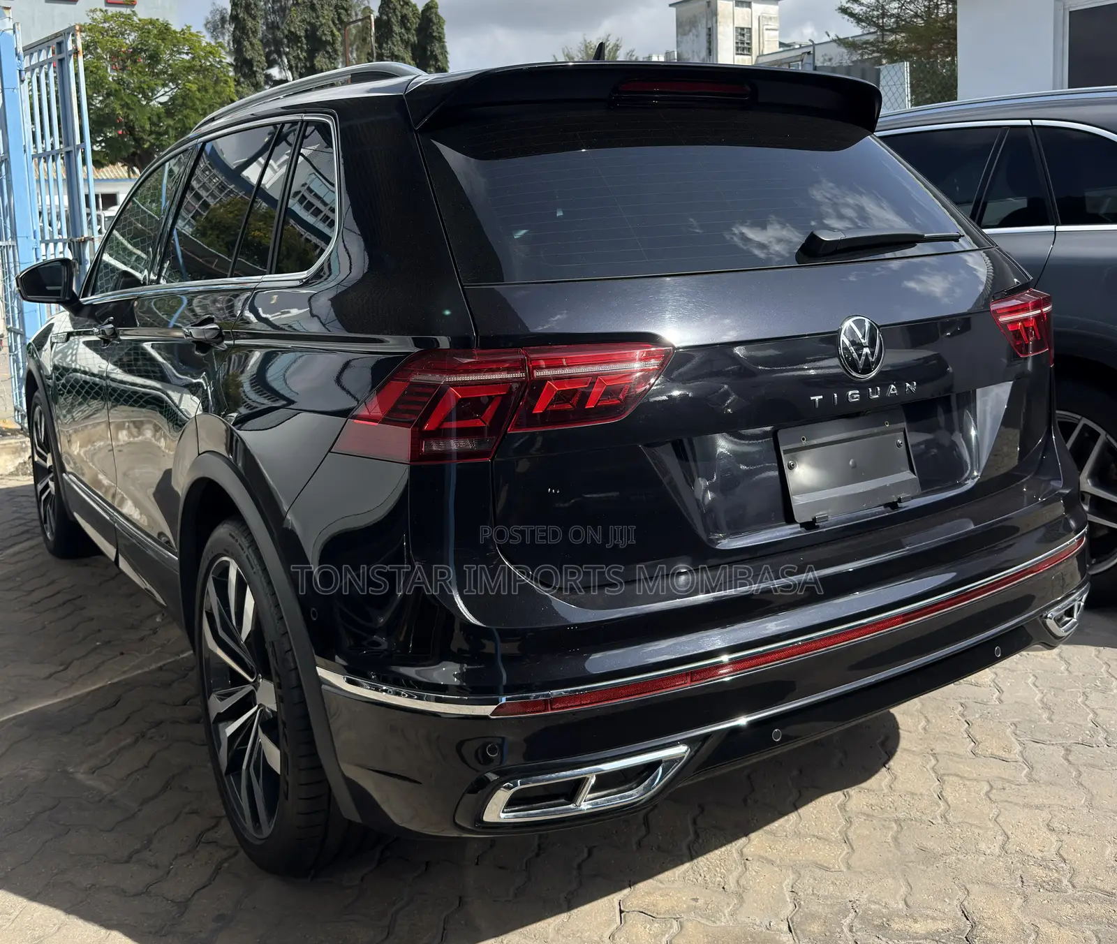 Volkswagen Tiguan 2022 Black