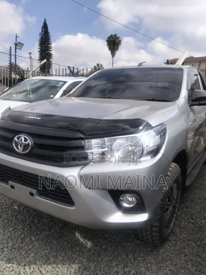Toyota Hilux 2019 Silver
