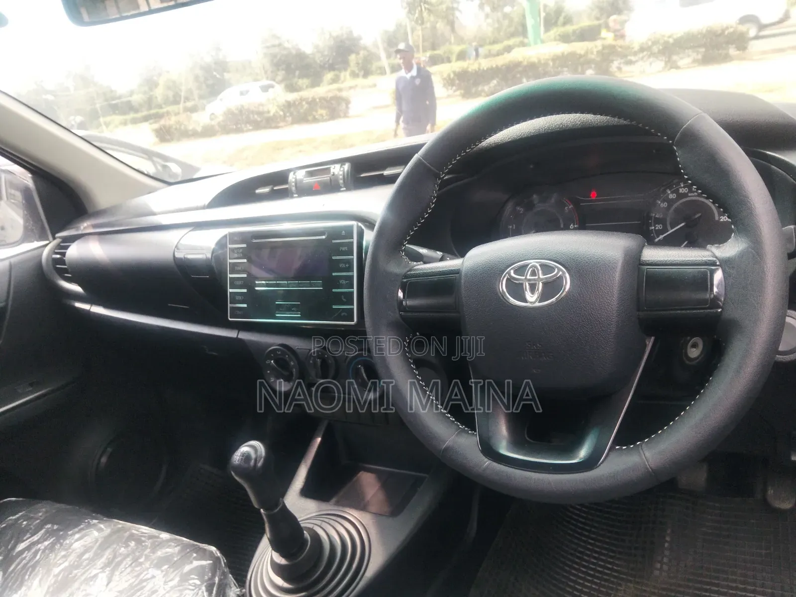 Toyota Hilux 2019 Silver