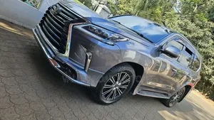 Lexus LX 2016 Silver