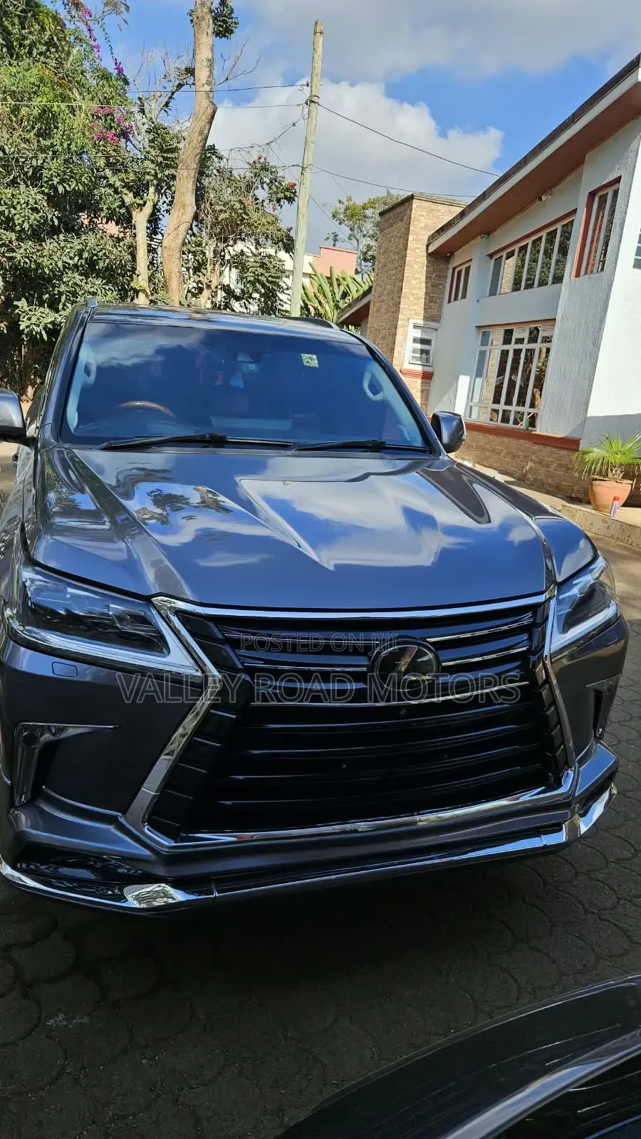 Lexus LX 2016 Silver