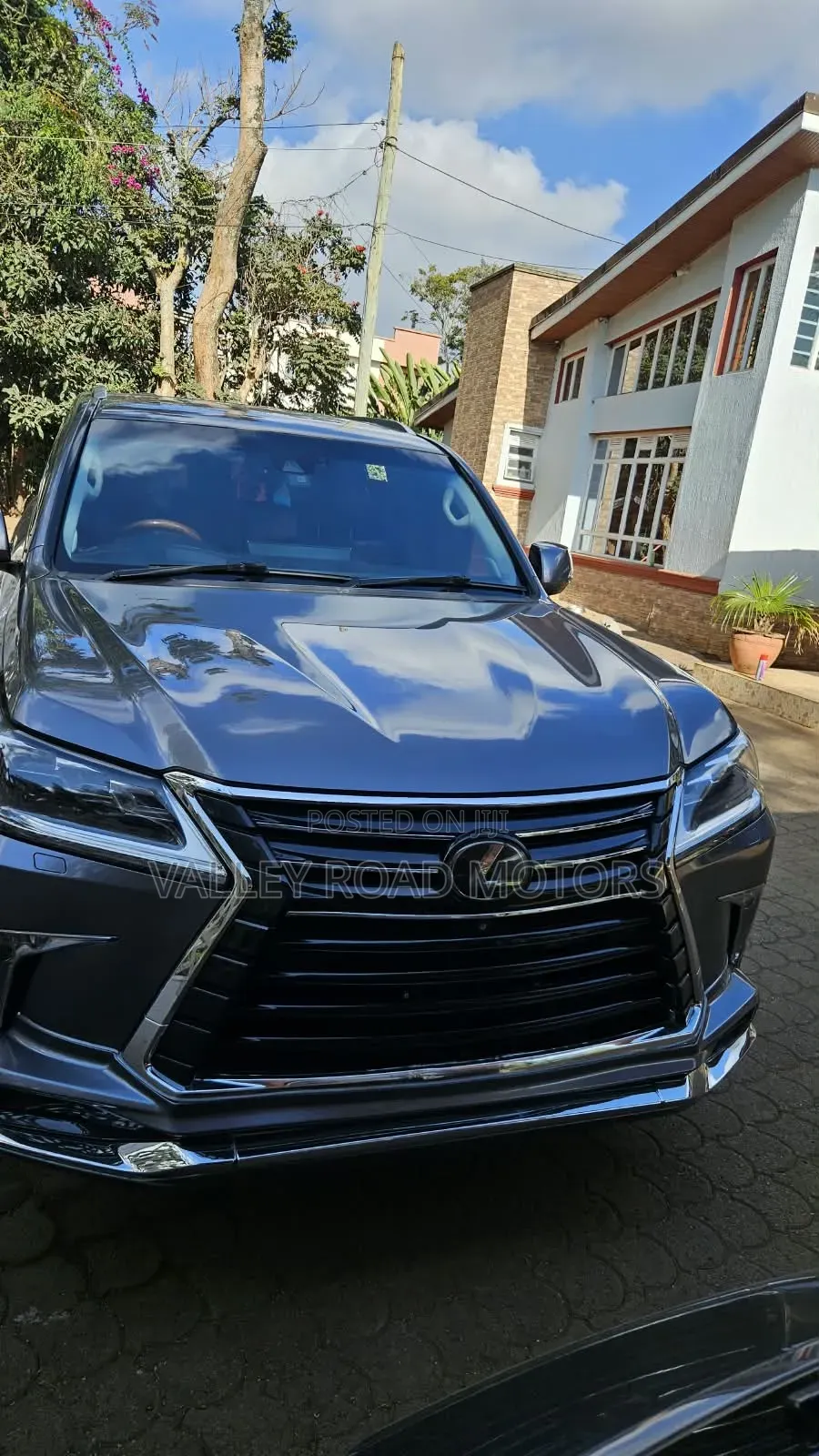 Lexus LX 2016 Silver