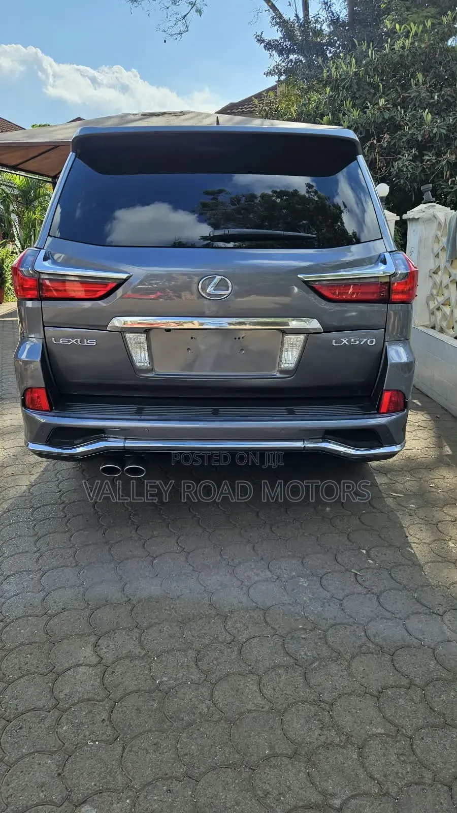 Lexus LX 2016 Silver
