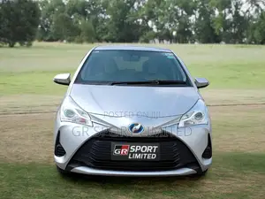 Toyota Vitz 1.5 FWD 5dr 2019 Silver