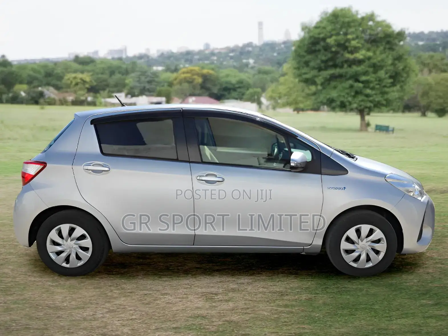 Toyota Vitz 1.5 FWD 5dr 2019 Silver