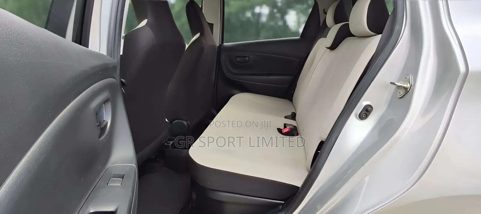 Toyota Vitz 1.5 FWD 5dr 2019 Silver