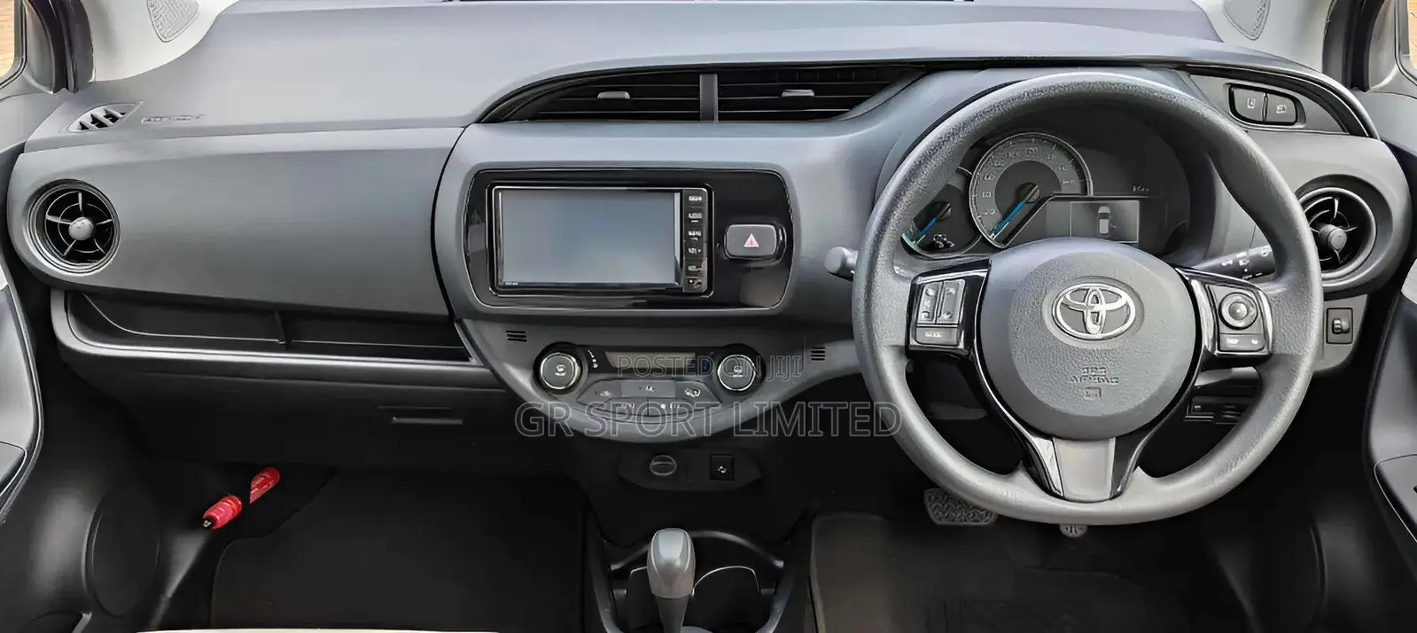 Toyota Vitz 1.5 FWD 5dr 2019 Silver
