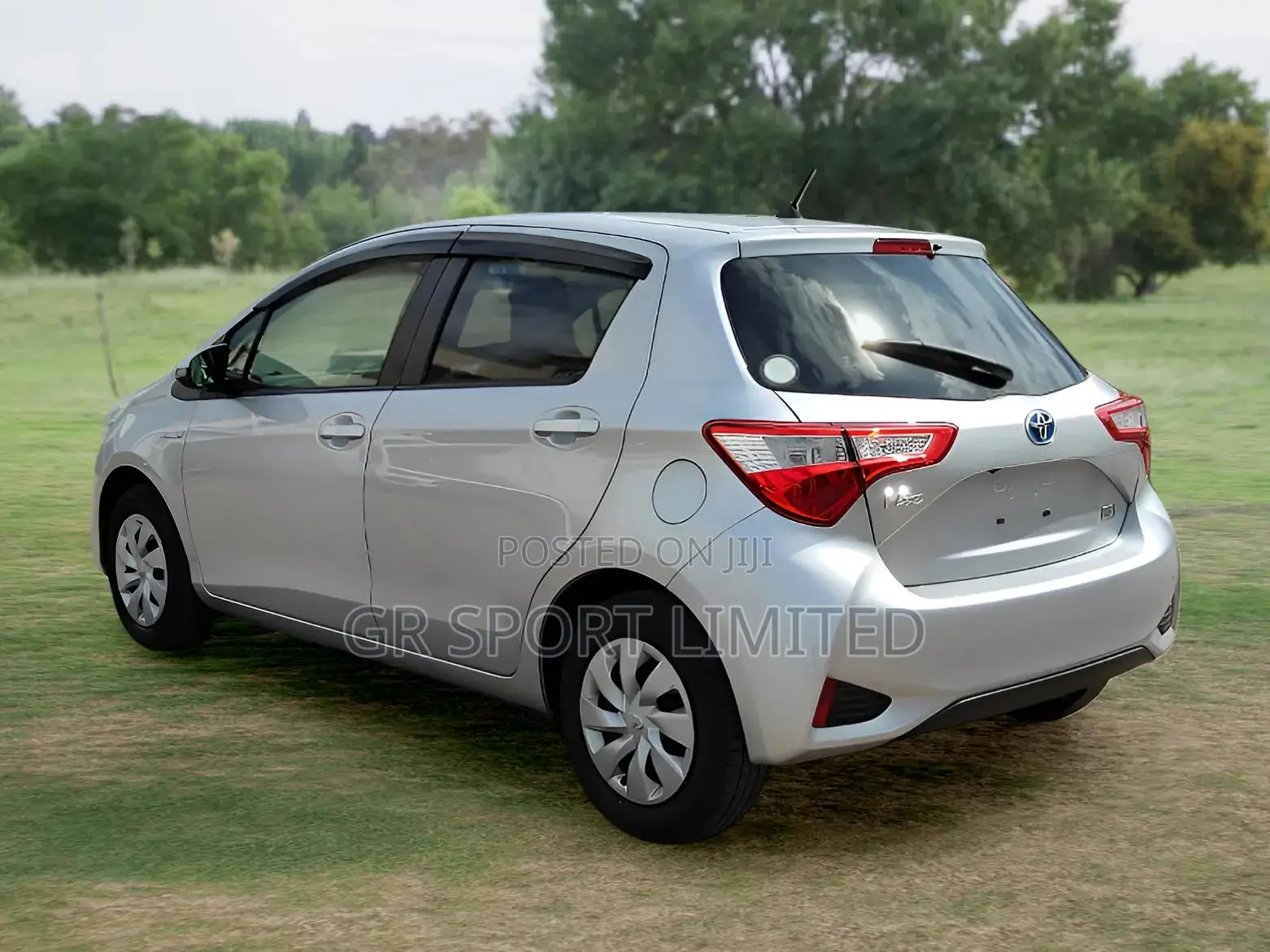 Toyota Vitz 1.5 FWD 5dr 2019 Silver