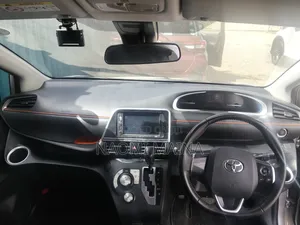 Toyota Sienta 1.5 AWD 2019 Silver