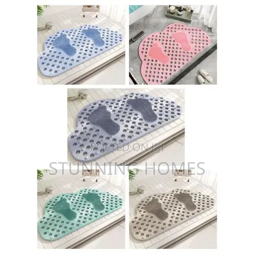 Cloud Shapes Anti Slip Bathroom Mat