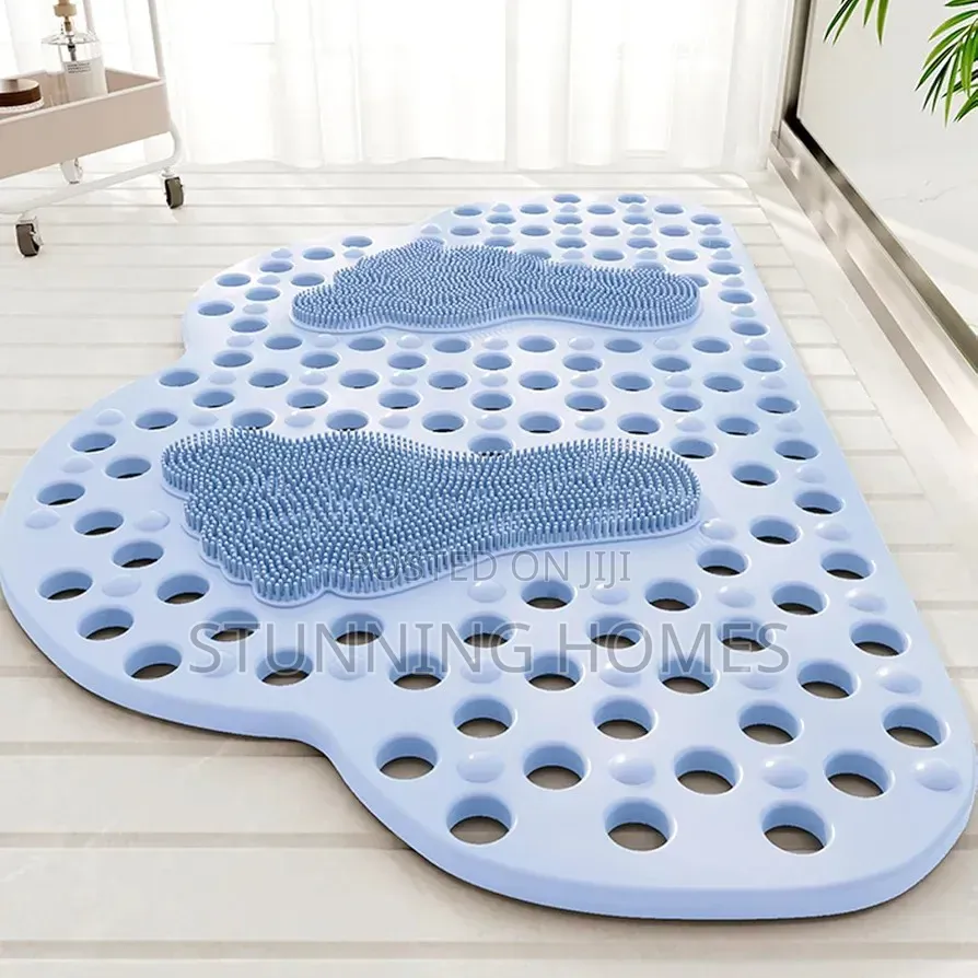 Cloud Shapes Anti Slip Bathroom Mat