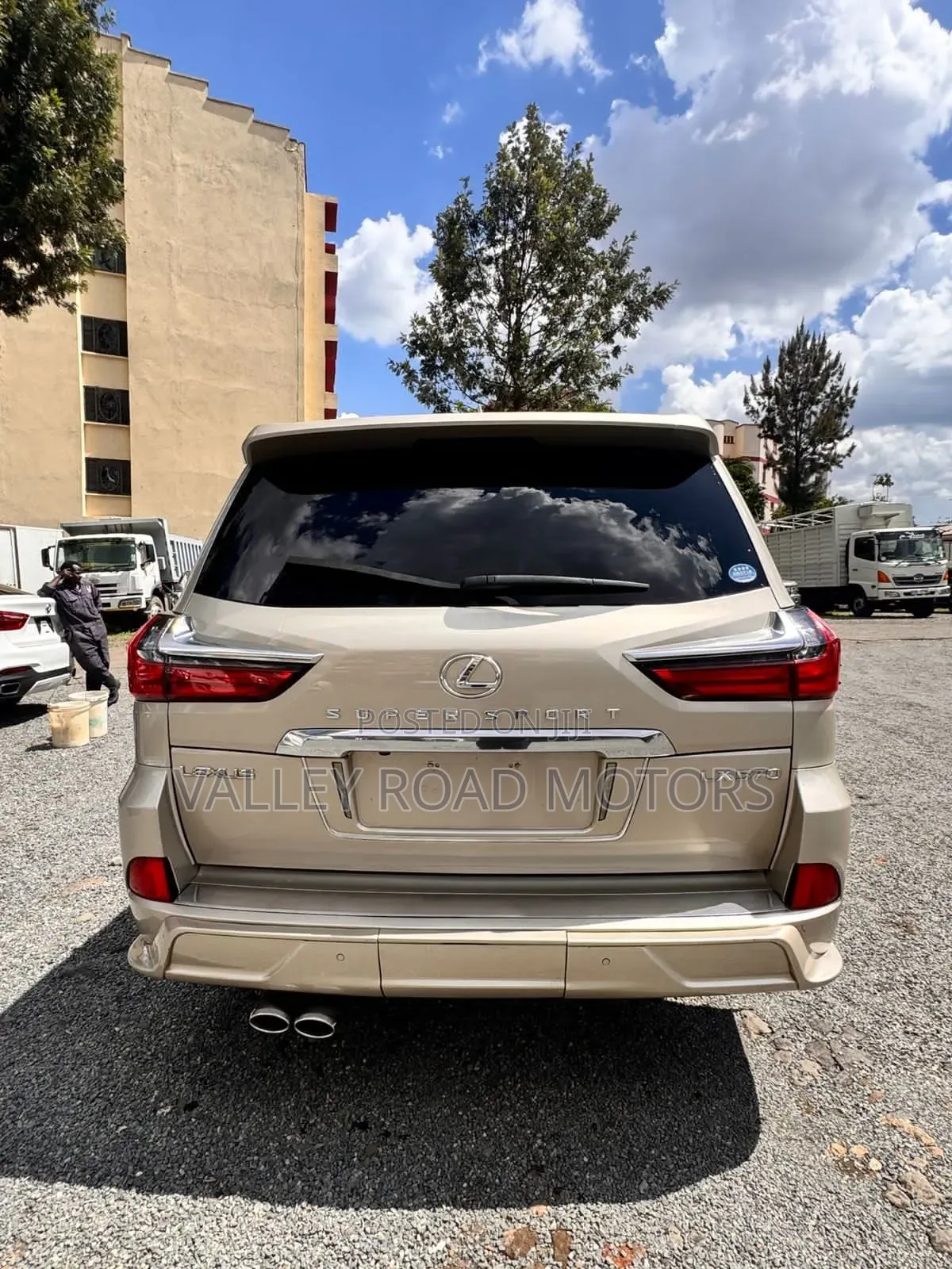 New Lexus LX 2016 Gold