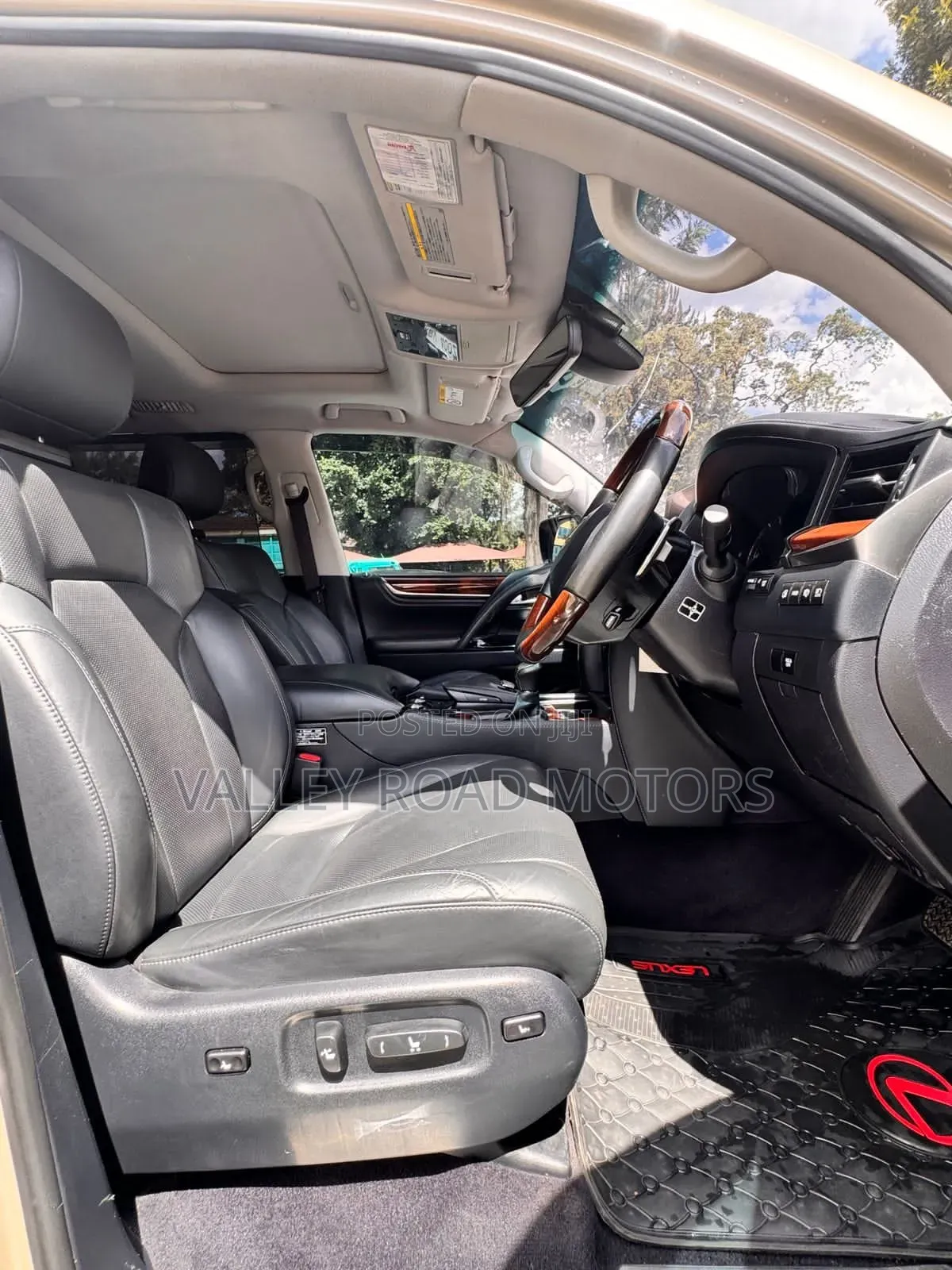 New Lexus LX 2016 Gold