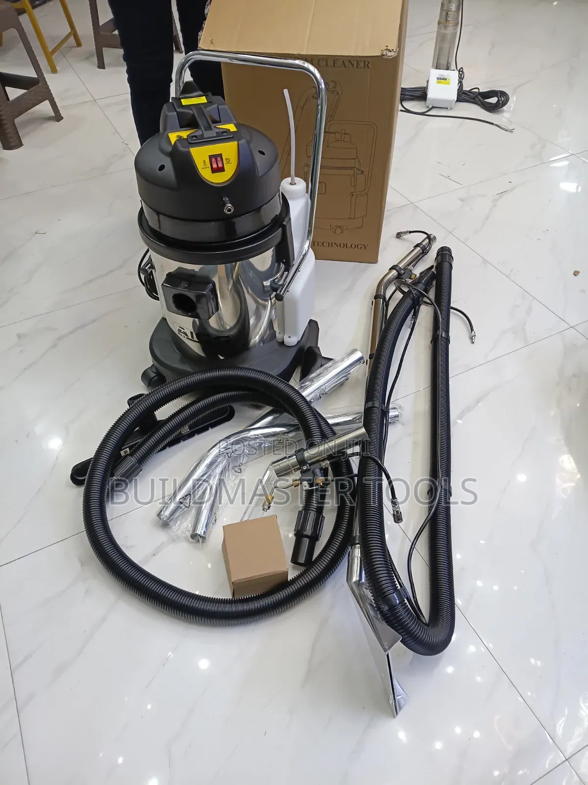 AICO Japan  20L Carpet, Sofa, and Car Seat Cleaner Machine