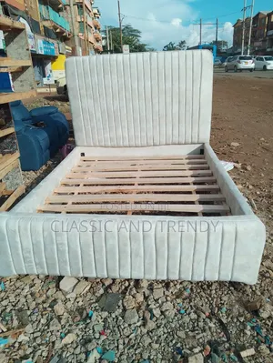 5x6 Velvet Beige Bed