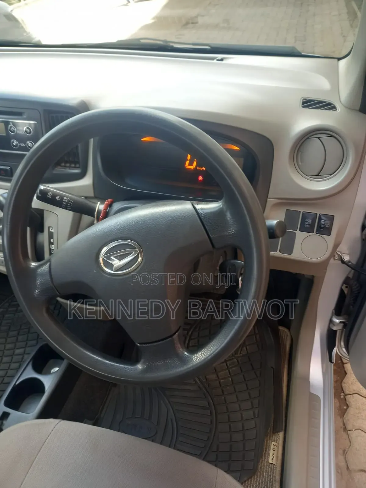 Daihatsu Mira 2014 Silver