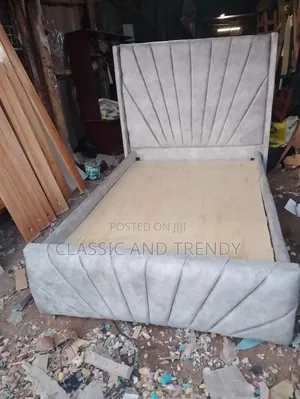 4x6 Velveted Grey Bed