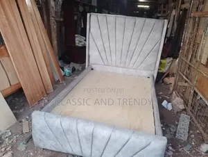 4x6 Velveted Grey Bed