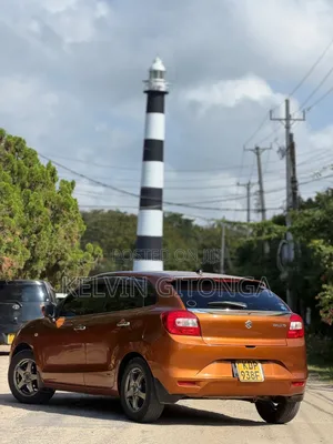 Suzuki Baleno 2016 Gold