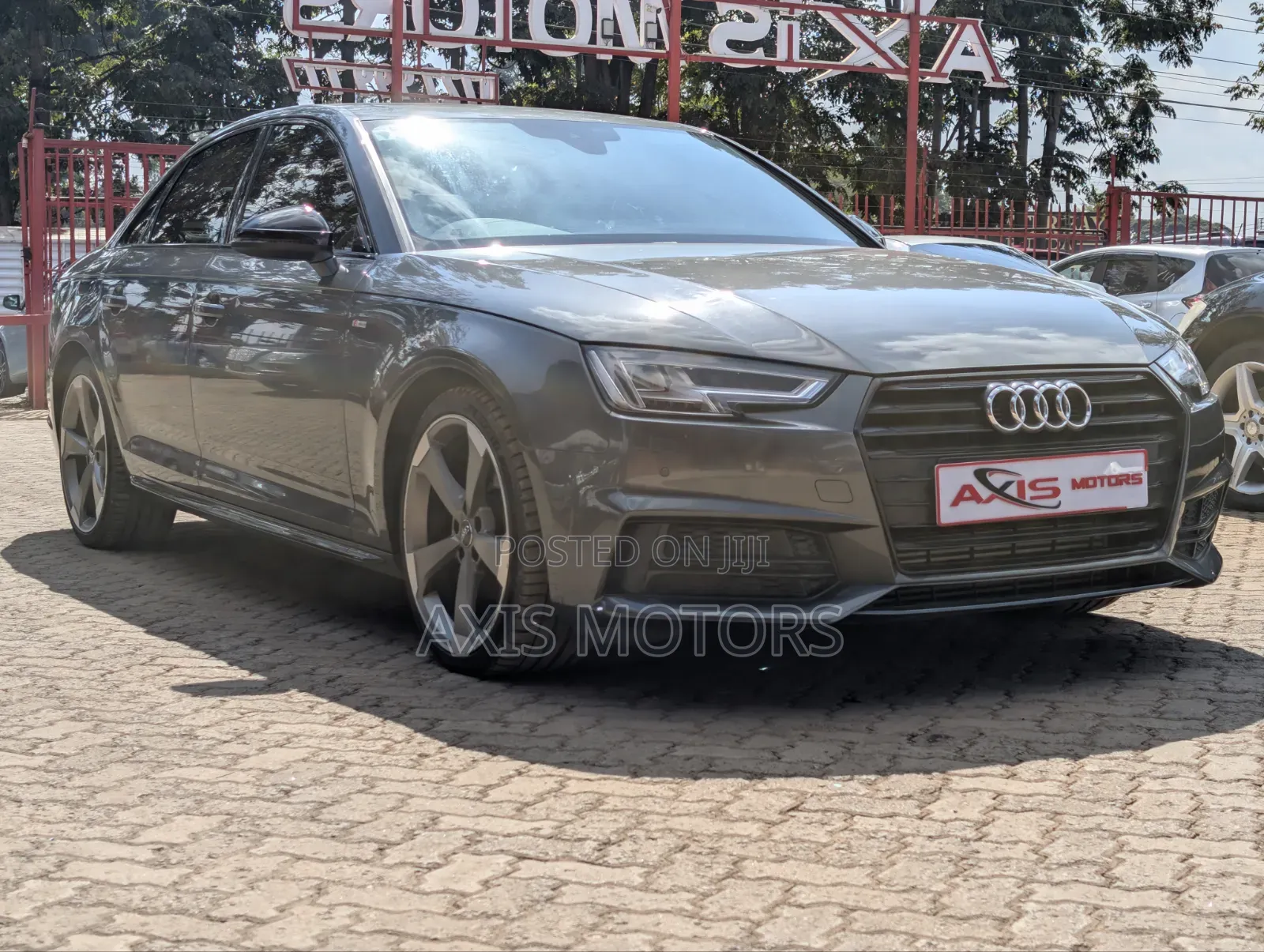 Audi A4 2.0T ultra Premium FWD 2018 Gray