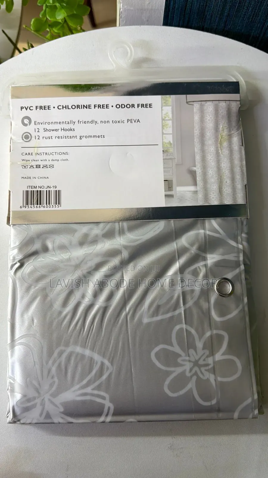 Gray Floral Shower Curtains – Elegant Bathroom Decor