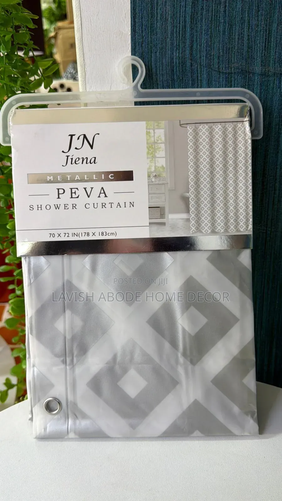 Gray Floral Shower Curtains – Elegant Bathroom Decor