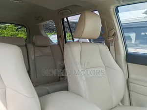 Toyota Land Cruiser Prado 2019 White