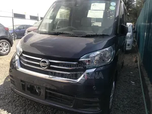 Nissan Dayz Roox 2019 Blue