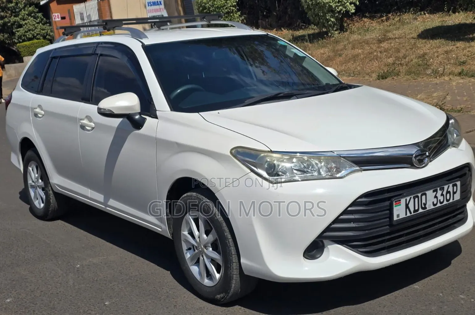 Toyota Corolla Fielder 2017 White