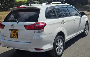 Toyota Corolla Fielder 2017 White