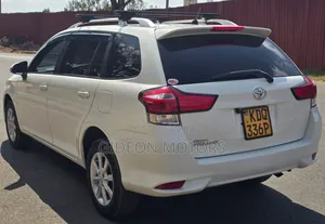 Toyota Corolla Fielder 2017 White
