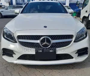 Mercedes-Benz C200 2019 White