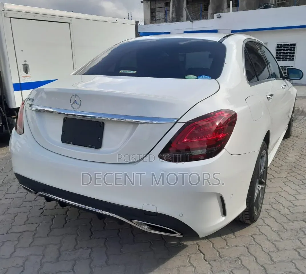 Mercedes-Benz C200 2019 White