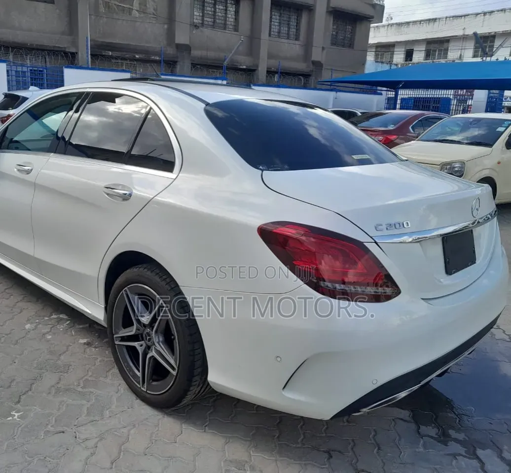 Mercedes-Benz C200 2019 White